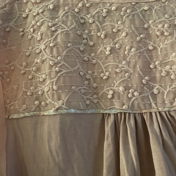 Anthropologie Tiny Embroidered Split Neck Blouse EUC - Picture 5 of 5
